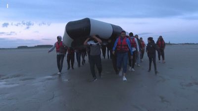 Calais migrants: A never-ending crisis?