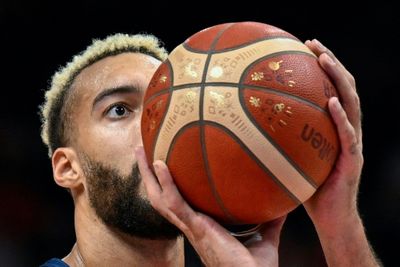 Old rivals Spain and France set up Eurobasket final showdown