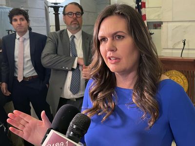 Sarah Sanders, candidate for Arkansas governor, undergoes surgery for thyroid cancer