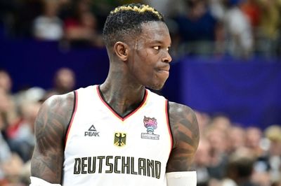 German guard Schroder plans to sign with Lakers: reports