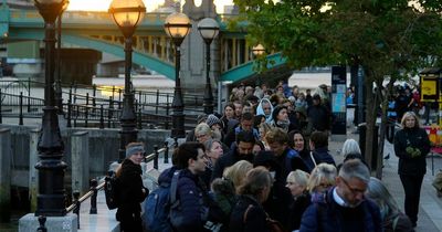 Sun expected to shine on queue for Queen's lying in state
