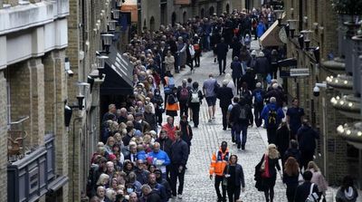 Royal Fans Give London Tourism a Bump amid UK Economic Woes