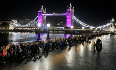 Man arrested after 'disturbance' as line to see queen swells