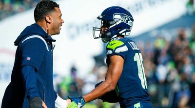 Seahawks’ Tyler Lockett Says Russell Wilson’s Hand Signals Tipped Plays