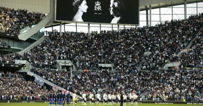 What happened when the Tottenham Hotspur Stadium paid tribute to the Queen and new King