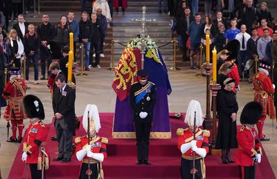 Chinese representatives free to attend Queen’s lying in state