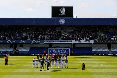 ‘Small section’ of fans fail to observe minute’s silence for Queen