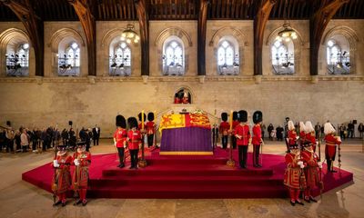 Man charged after alleged attempt to grab Queen’s coffin