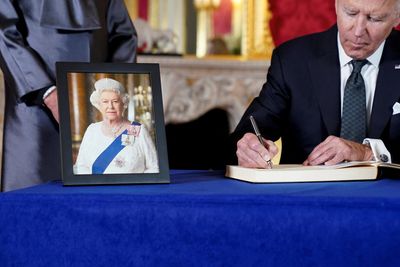 Biden pays respects to 'honourable' Queen Elizabeth before funeral