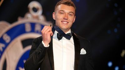 Patrick Cripps wins 2022 Brownlow Medal from Lachie Neale and Touk Miller in thrilling count