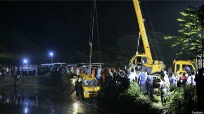 27 Dead After Bus Overturns on Highway in China