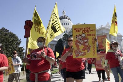 California’s fast-food industry calls for referendum on new labor legislation