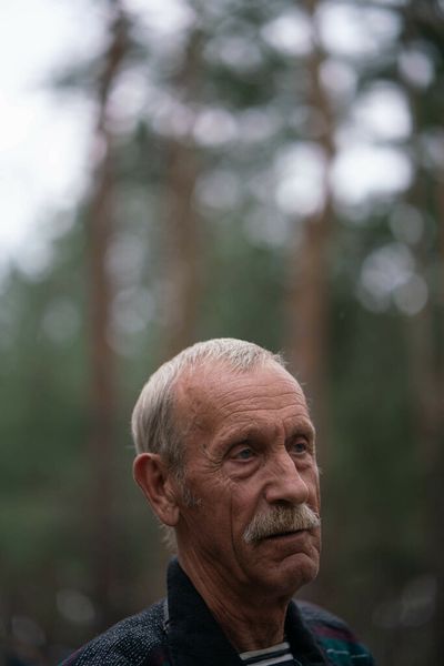 Outside a liberated Ukrainian town, inspectors search for evidence of war crimes