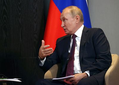 Putin calls on Kyrgyzstan and Tajikistan to de-escalate
