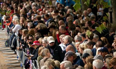 TfL expects up to 1m mourners in palace area of London for Queen’s funeral