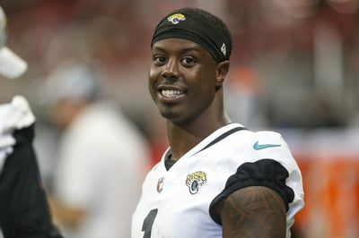 Watch: Travis Etienne pays homage to Jaguars legend Fred Taylor before Week 2