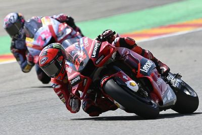 Bagnaia: Quartararo’s Aragon MotoGP crash “didn’t change my strategy”