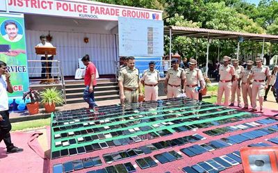 Andhra Pradesh: Kurnool police recover 564 lost mobile phones