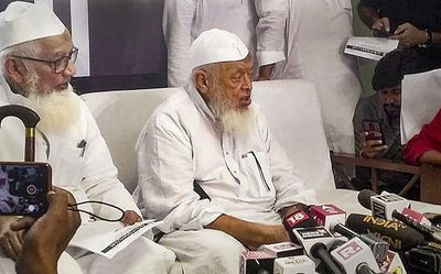 Darul Uloom supports survey of madrasas, issues advisory