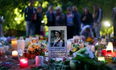 UK observes minute’s silence in memory of Queen