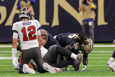 WATCH: Tom Brady frustrated by the Saints, starts breaking equipment again