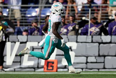 Tua Tagovailoa’s 6 TD passes lead Dolphins to improbable victory over Ravens