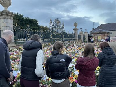 Northern Ireland joins minute’s silence held to mourn the Queen