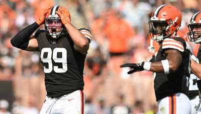 The Browns had an epic collapse in stunning loss to the Jets and NFL fans loved it