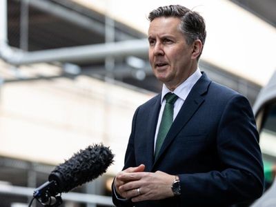 Govt pledges $1.4b more for COVID response