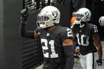 Watch: Amik Robertson with gorgeous interception late in first half for Raiders