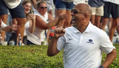 Penn State, Oregon move up in AP Top 25