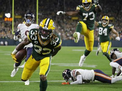 Huge first half from Aaron Jones, AJ Dillon powers Packers offensive revival vs. Bears