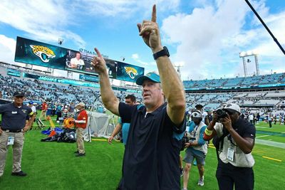 Watch: Marvin Jones gives Doug Pederson game ball for first Jaguars win