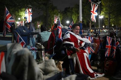 Crowds jam London for Queen Elizabeth II's funeral