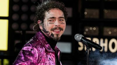 The Loop: Queen's lying in state ends, pilots die in separate crashes, Post Malone apologises for stage fall