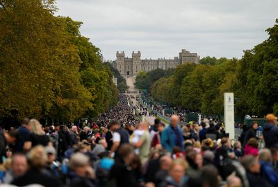 Factbox-Comments from crowds in London on Queen Elizabeth