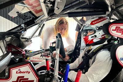 Porsche ace completes Bathurst 1000 grid