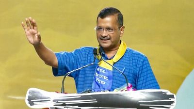 Which media outlets skipped Kejriwal’s comment on media pressure ‘through PMO official’?