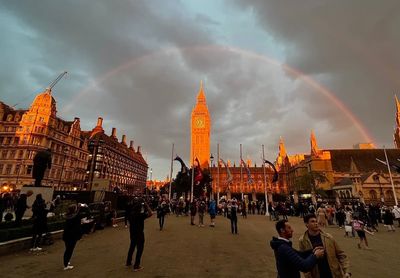 Rainbow appears over Westminster as Queen’s lying in state comes to an end - OLD