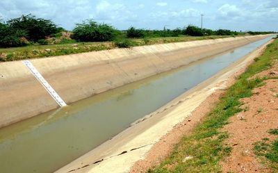 Two students washed away in Tungabhadra canal in Karnataka
