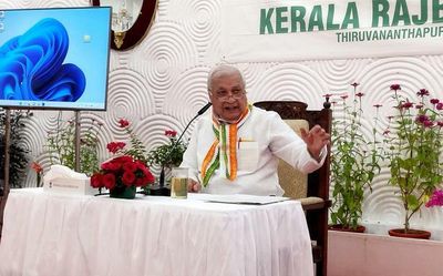 Kerala Governor Arif Mohammad Khan lashes out at Chief Minister Pinarayi Vijayan
