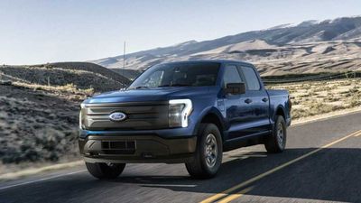 Ford F-150 Lightning Beats Rivian R1T Real-World Range & Efficiency