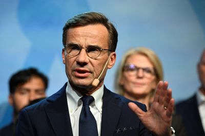 Sweden's Moderate Party leader gets nod to try form a new government
