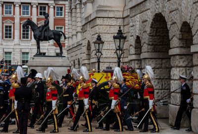 In Westminster Abbey, deafening sound of silence to honour Queen Elizabeth
