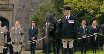 Queen's favourite horse and corgis' final goodbye as they wait at Windsor for monarch