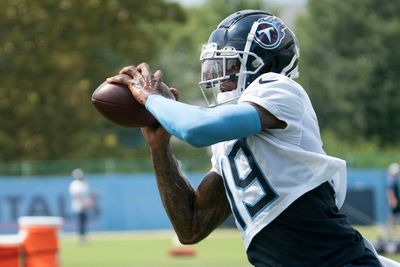 Titans elevating Josh Gordon from practice squad for Week 2