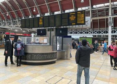 Queen’s funeral: Huge queues at Waterloo for trains to Reading due to major Paddington disruption