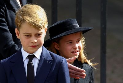 Princess Charlotte appears to tell brother Prince George to ‘bow’ during Queen’s funeral