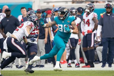 Dolphins try out a quartet of tight ends on Monday