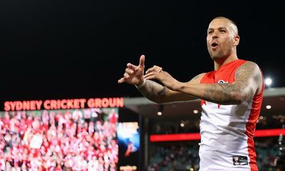 Lance Franklin considered retiring from AFL before re-signing with Swans